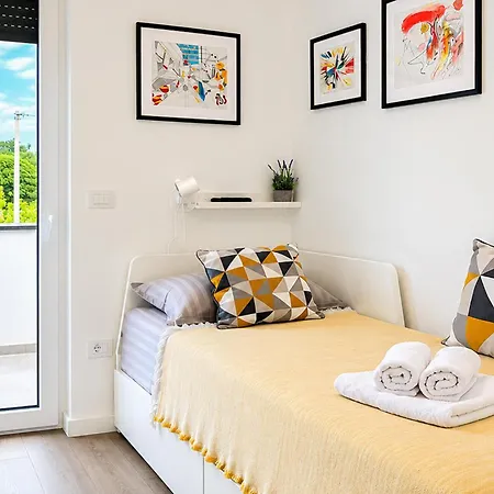 Apartment Stunning In Stancija Portun With Wifi *